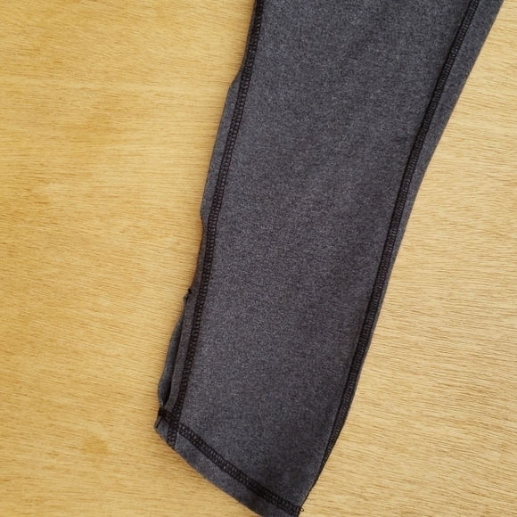 FOREVER 21 Capris Workout Leggings - Picture 4 of 8